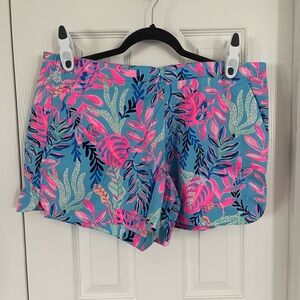 Lilly Pulitzer: XL Tropical Print pull-up Women's Shorts